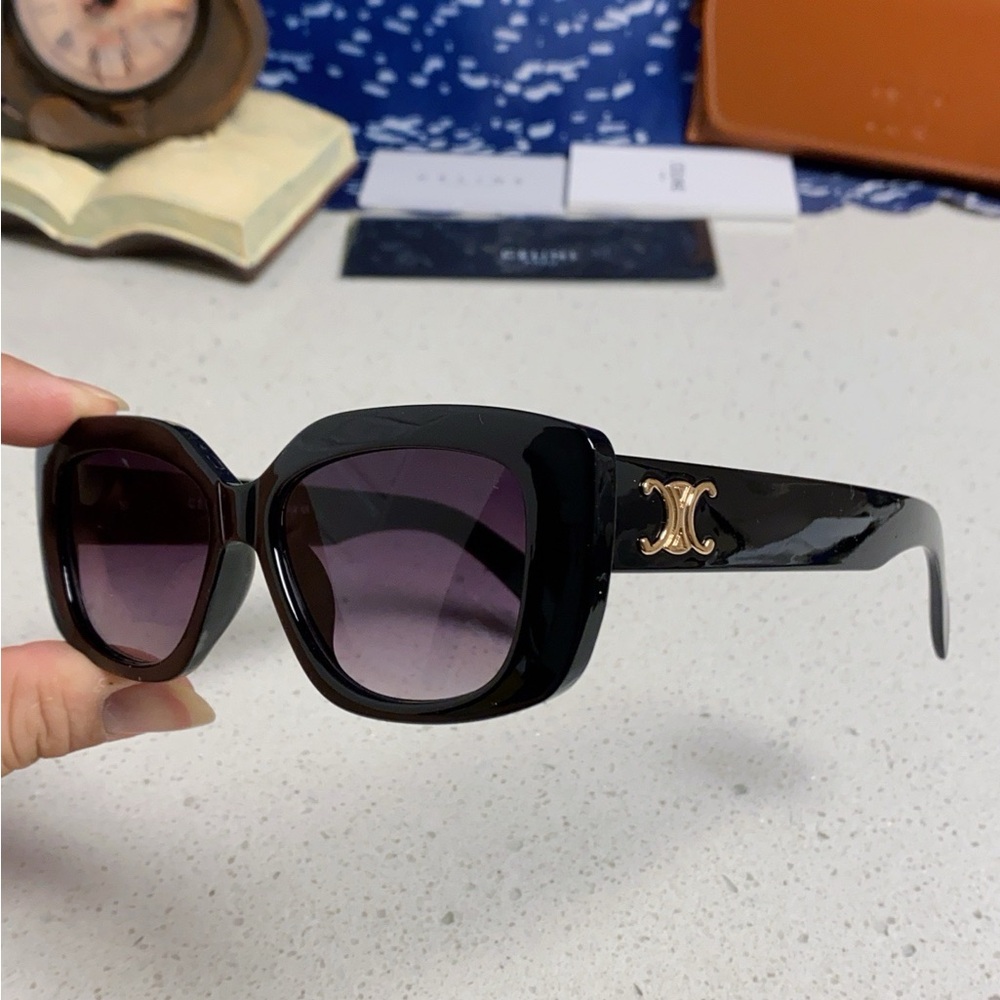 Celine Elegant Black Sunglasses - Picture 8 of 10
